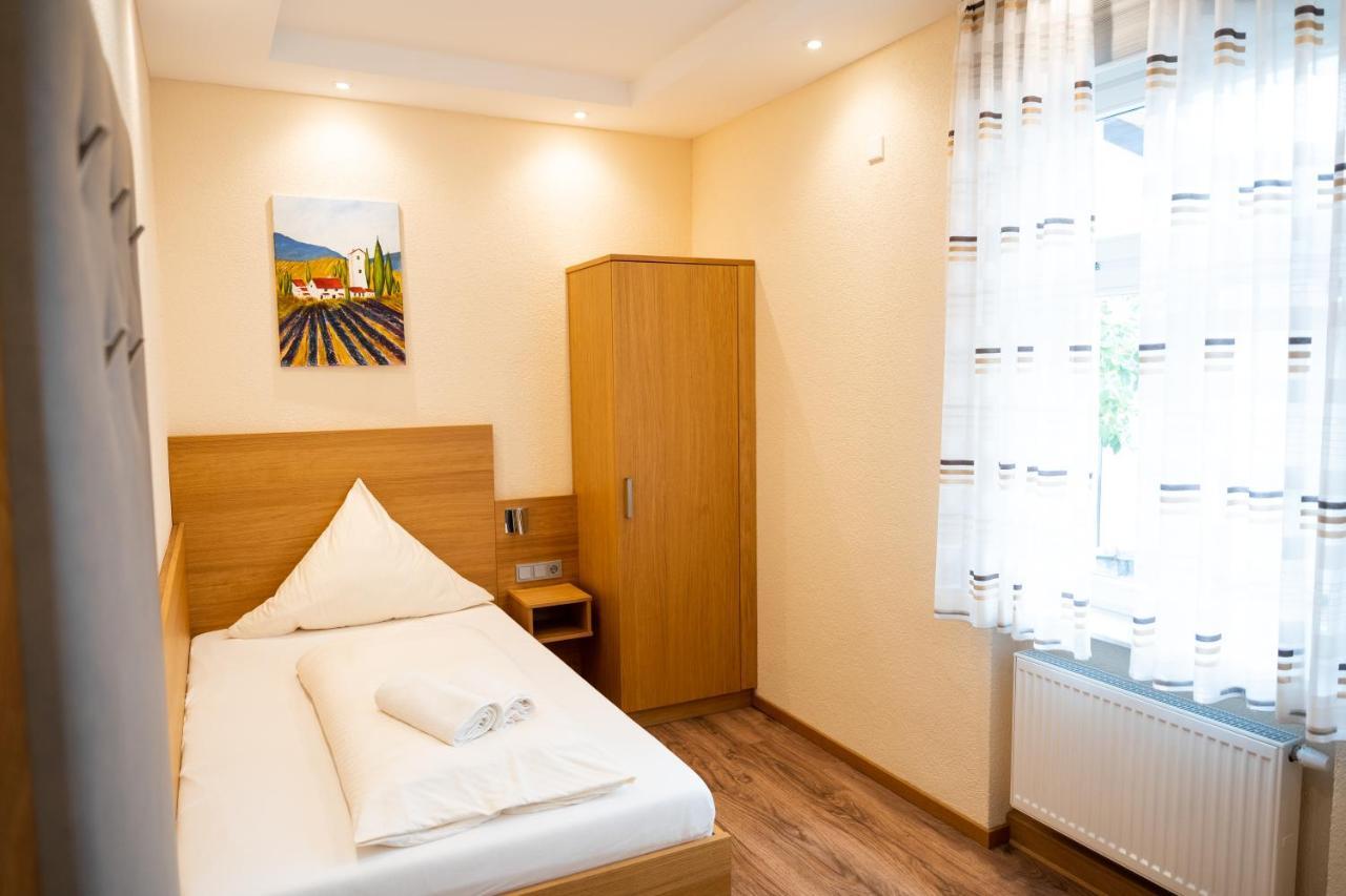 Gasthause Zur Krone Hotel Leimen  Buitenkant foto