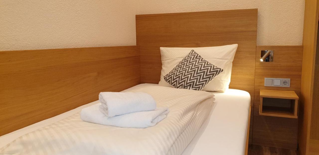 Gasthause Zur Krone Hotel Leimen  Buitenkant foto
