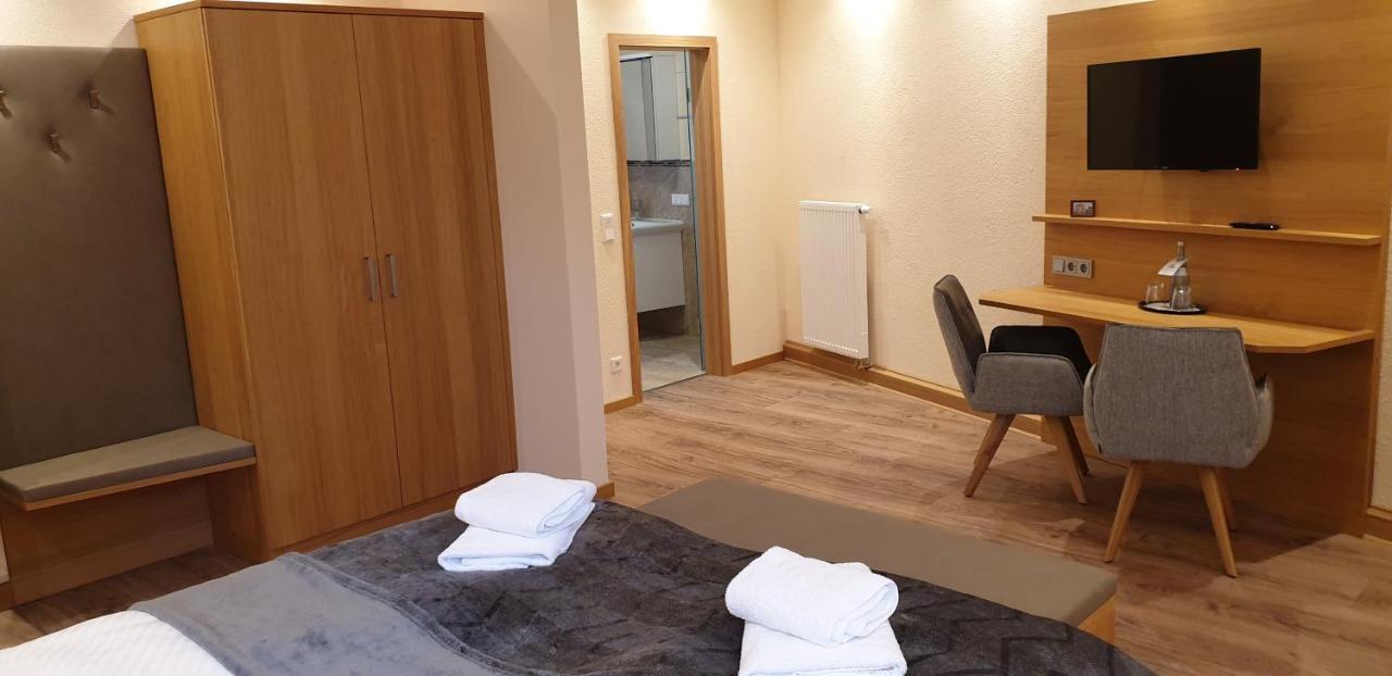 Gasthause Zur Krone Hotel Leimen  Buitenkant foto